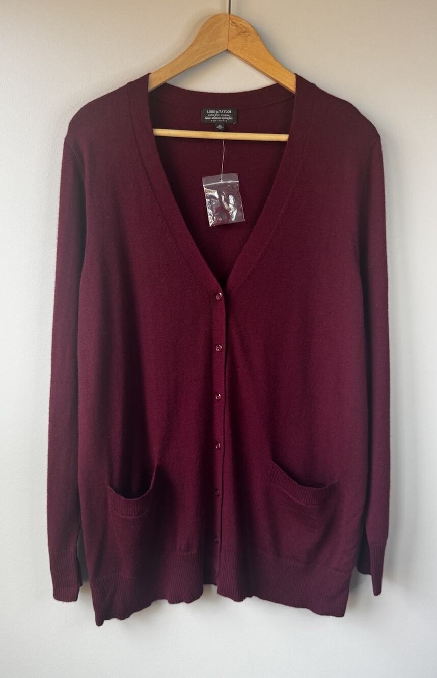 LORD & TAYLOR Cardigan 100% Merino Wool Size 1X Burgundy Pockets